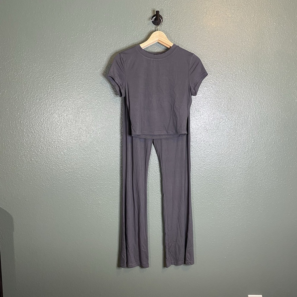 Merokeety 2 piece set Lounge / Work Out / Yoga women Size Medium Grey
